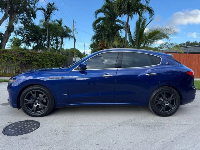 Used 2018 Maserati Levante GranLusso image 12