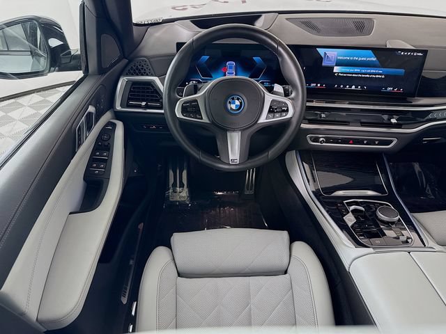 Used 2024 BMW X5 xDrive50e w/ M Sport Package AWD/4WD image 23