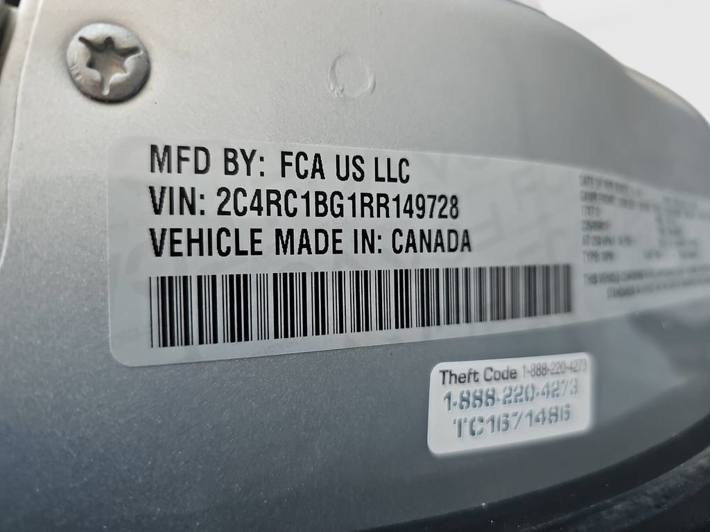 Used 2024 Chrysler Pacifica Touring-L FWD image 24
