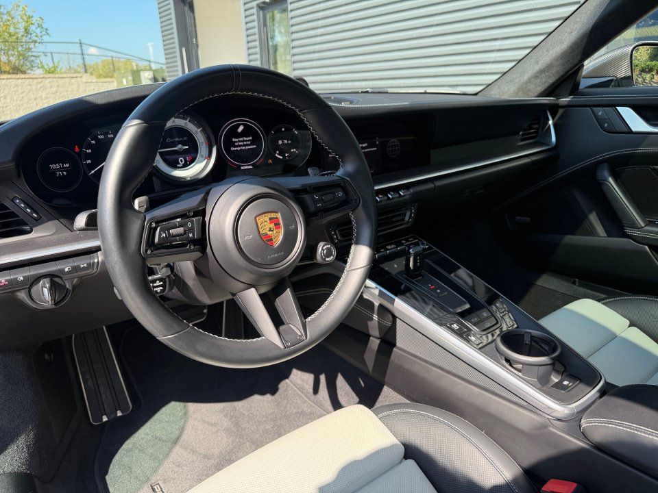Certified 2022 Porsche 911 Turbo AWD/4WD image 15