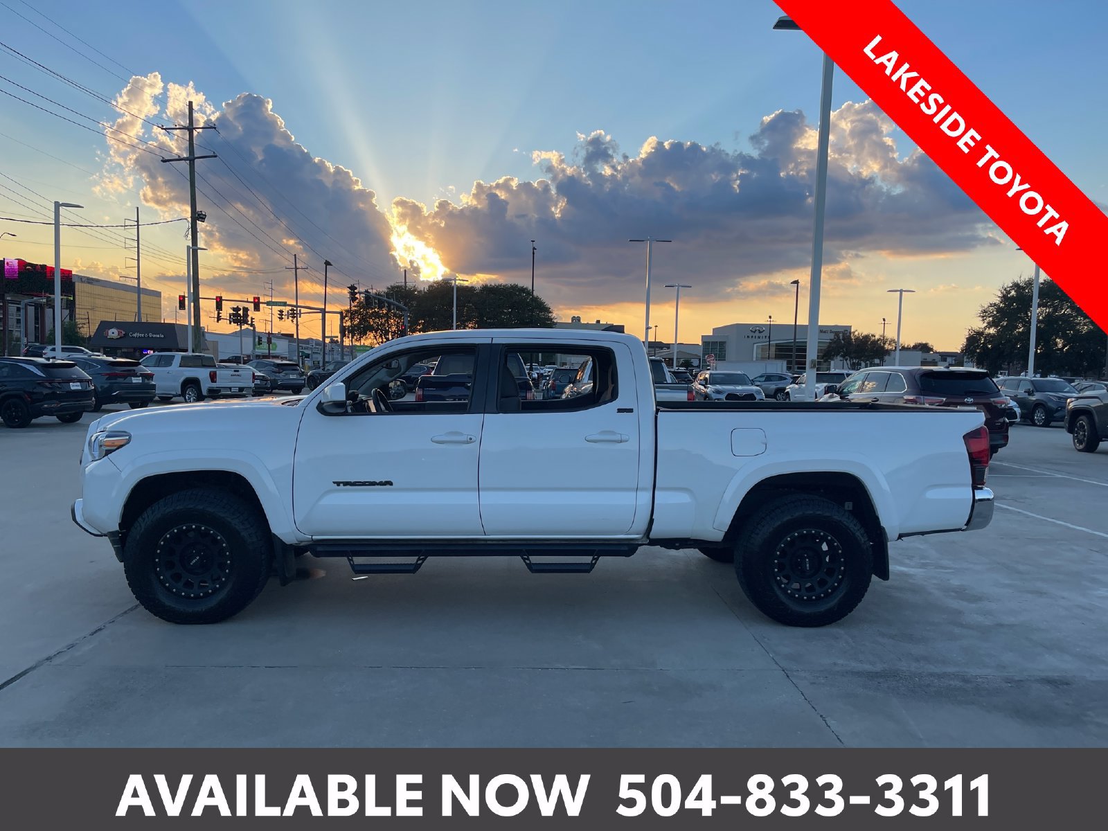 Used 2022 Toyota Tacoma SR5 RWD image 2