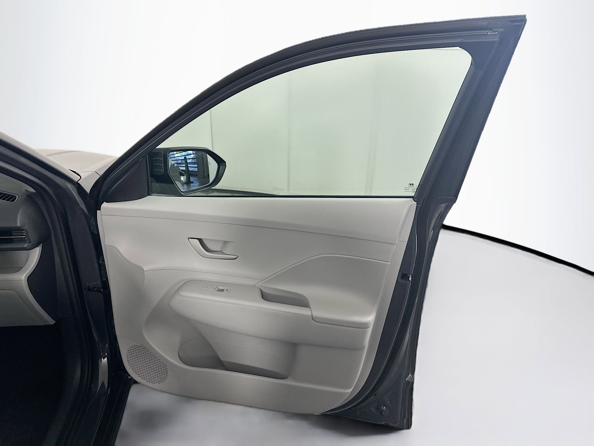 Used 2024 Hyundai Kona SEL FWD image 30