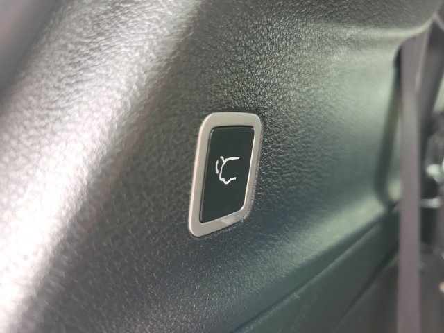 Used 2025 Chrysler Pacifica Limited FWD image 23