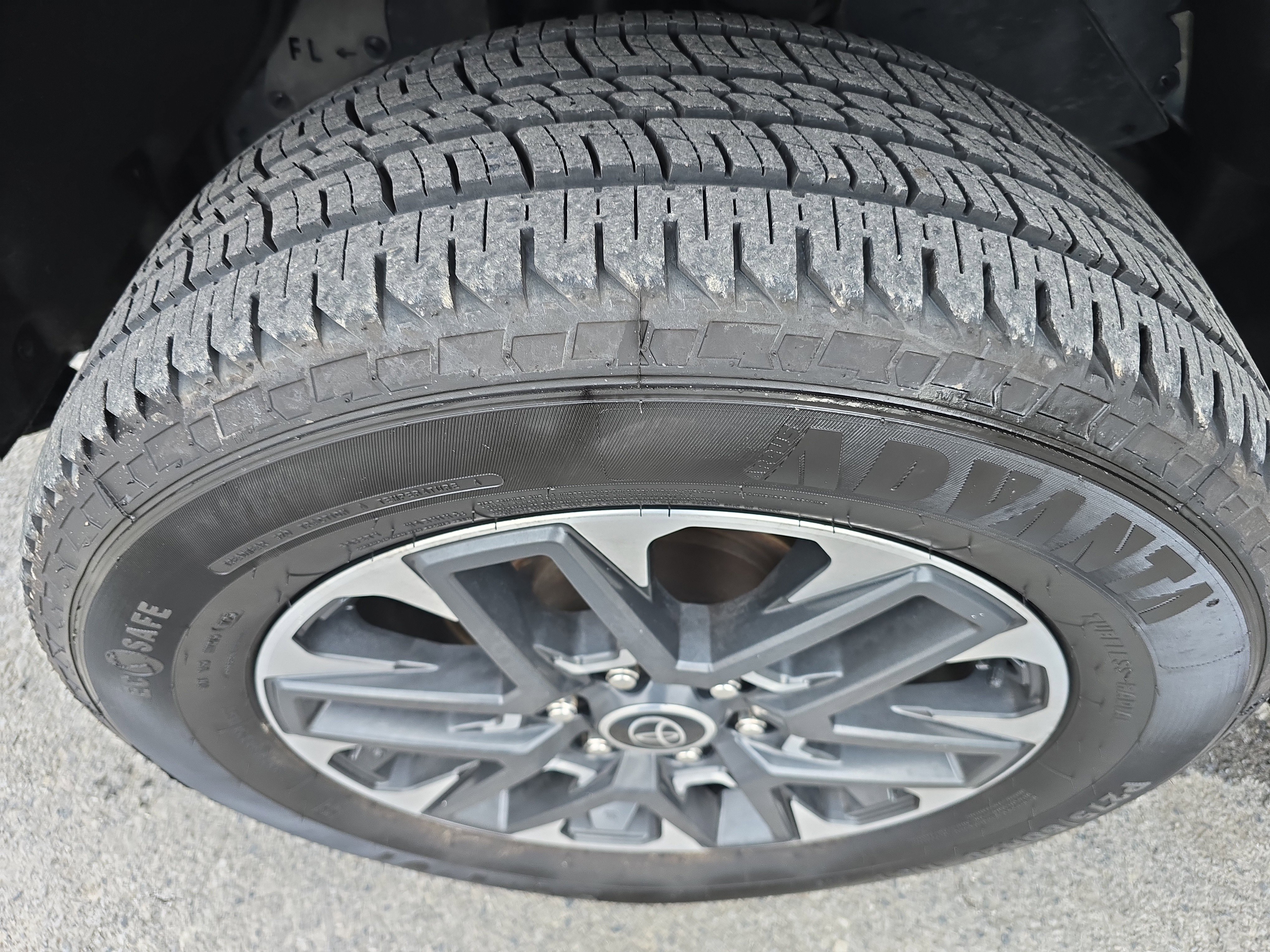 Used 2022 Toyota Tundra Limited image 11