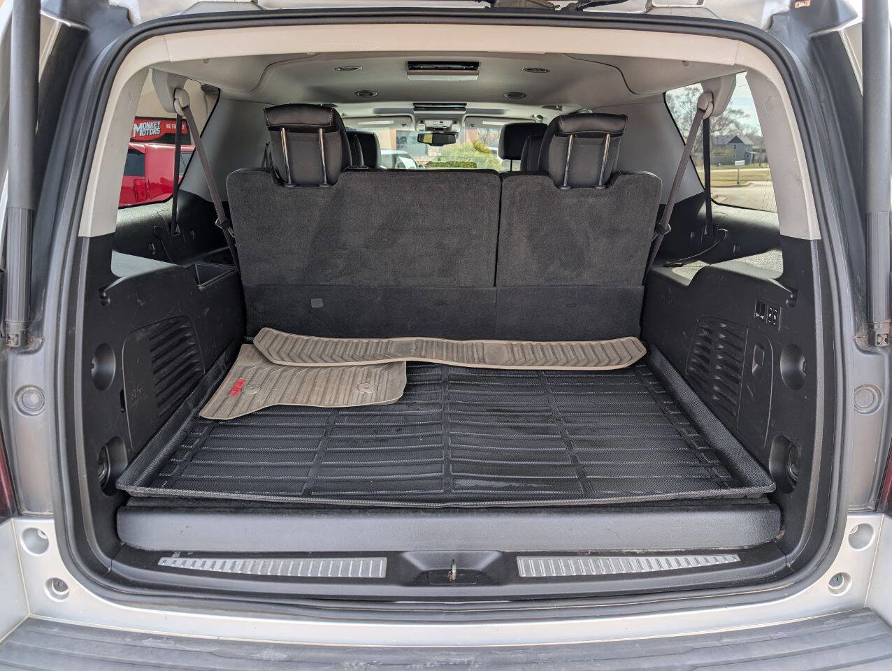 Used 2015 Chevrolet Suburban LT image 13