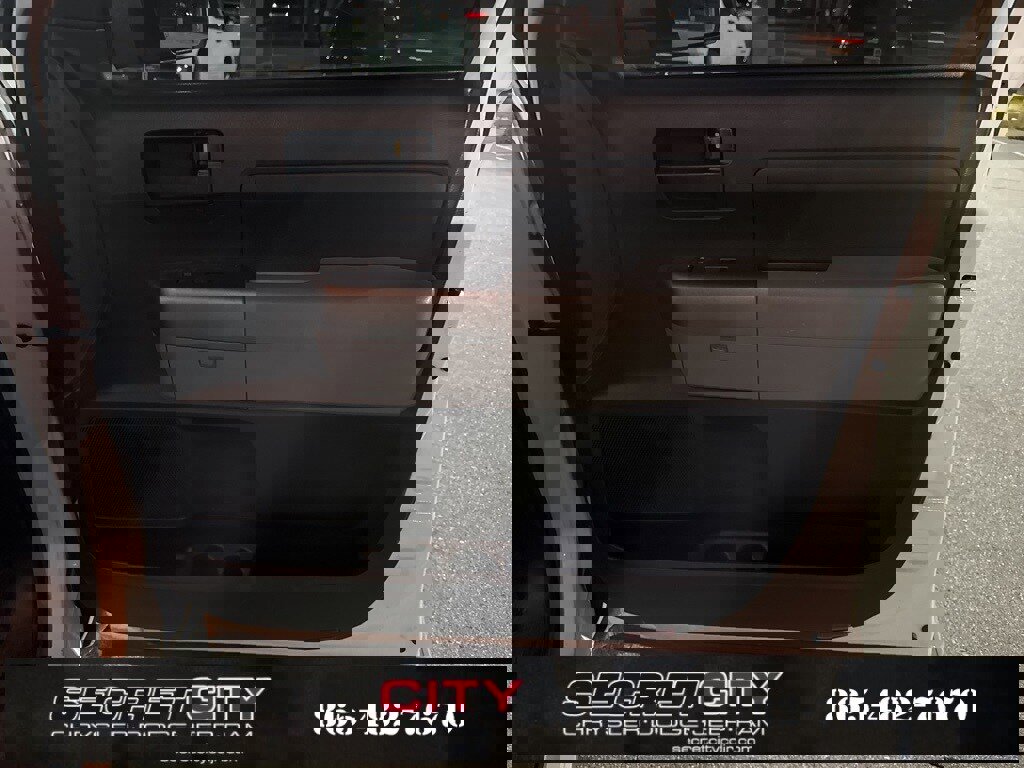 Used 2012 Toyota Tundra 4x4 Double Cab image 11