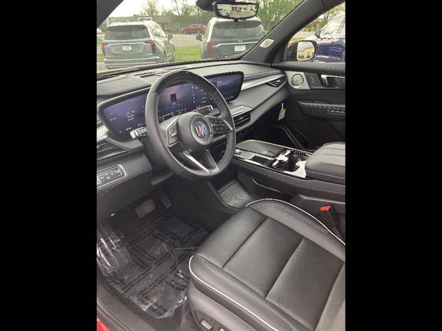 Used 2025 Buick Enclave Avenir w/ Super Cruise Package image 11