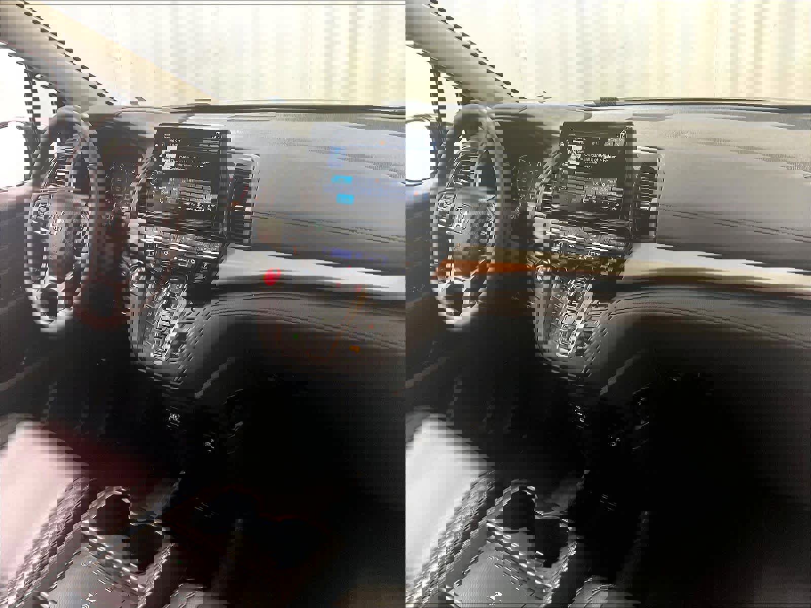 Used 2025 Honda Odyssey EX-L image 14