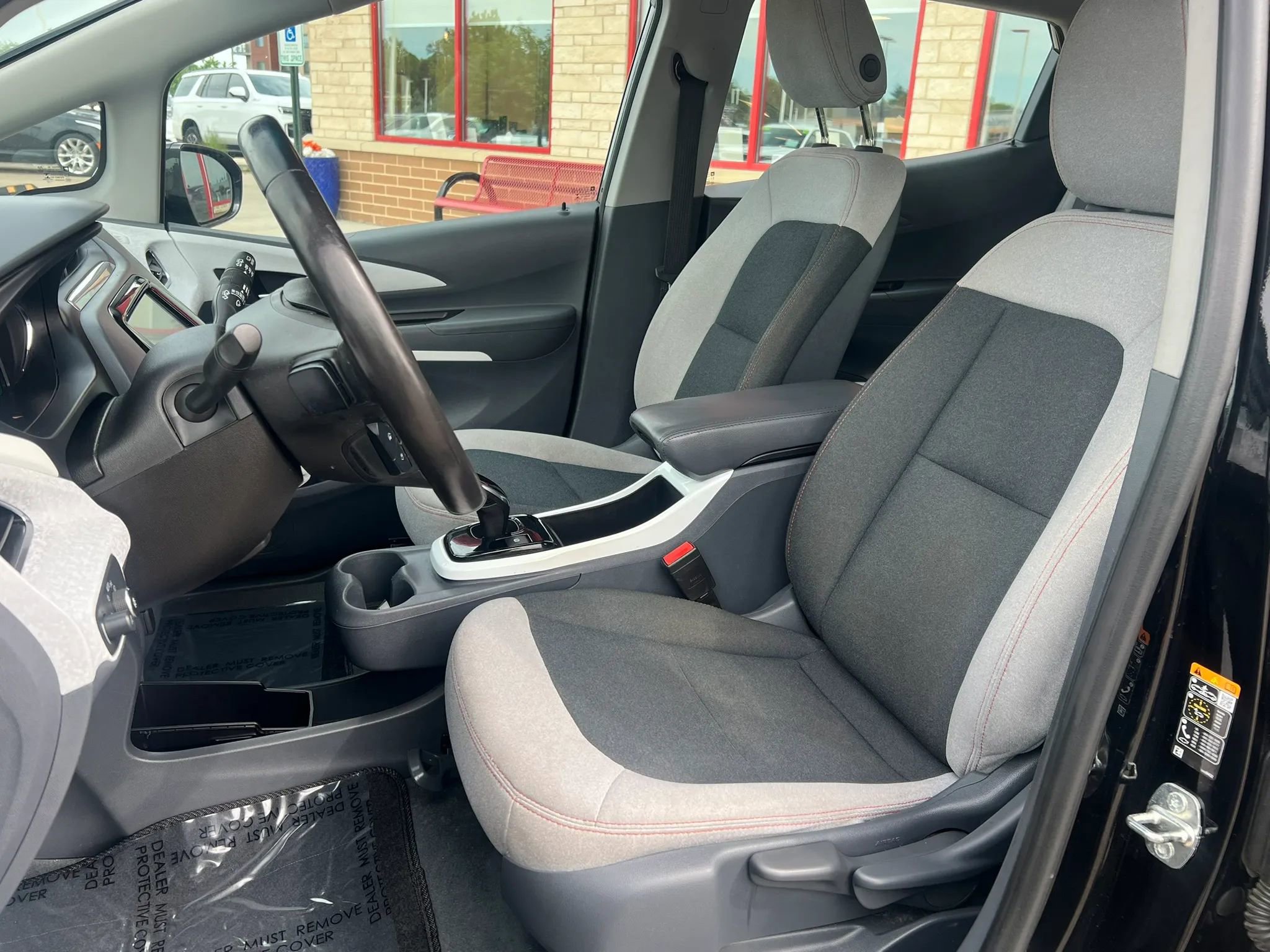 Used 2020 Chevrolet Bolt LT FWD image 10