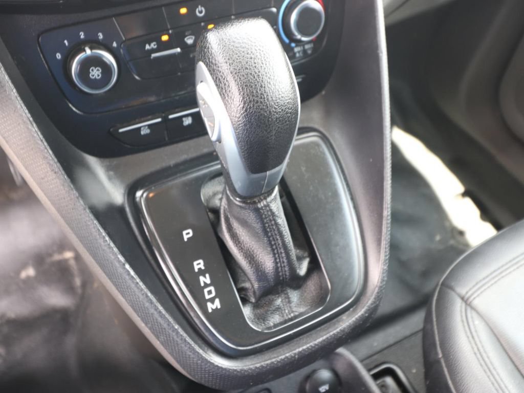 Used 2022 Ford Transit Connect XL FWD image 21