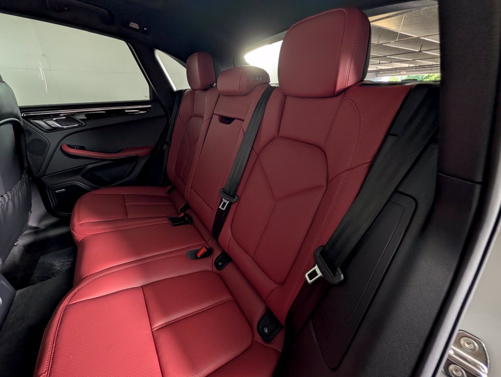 New 2026 Porsche Macan AWD/4WD image 24