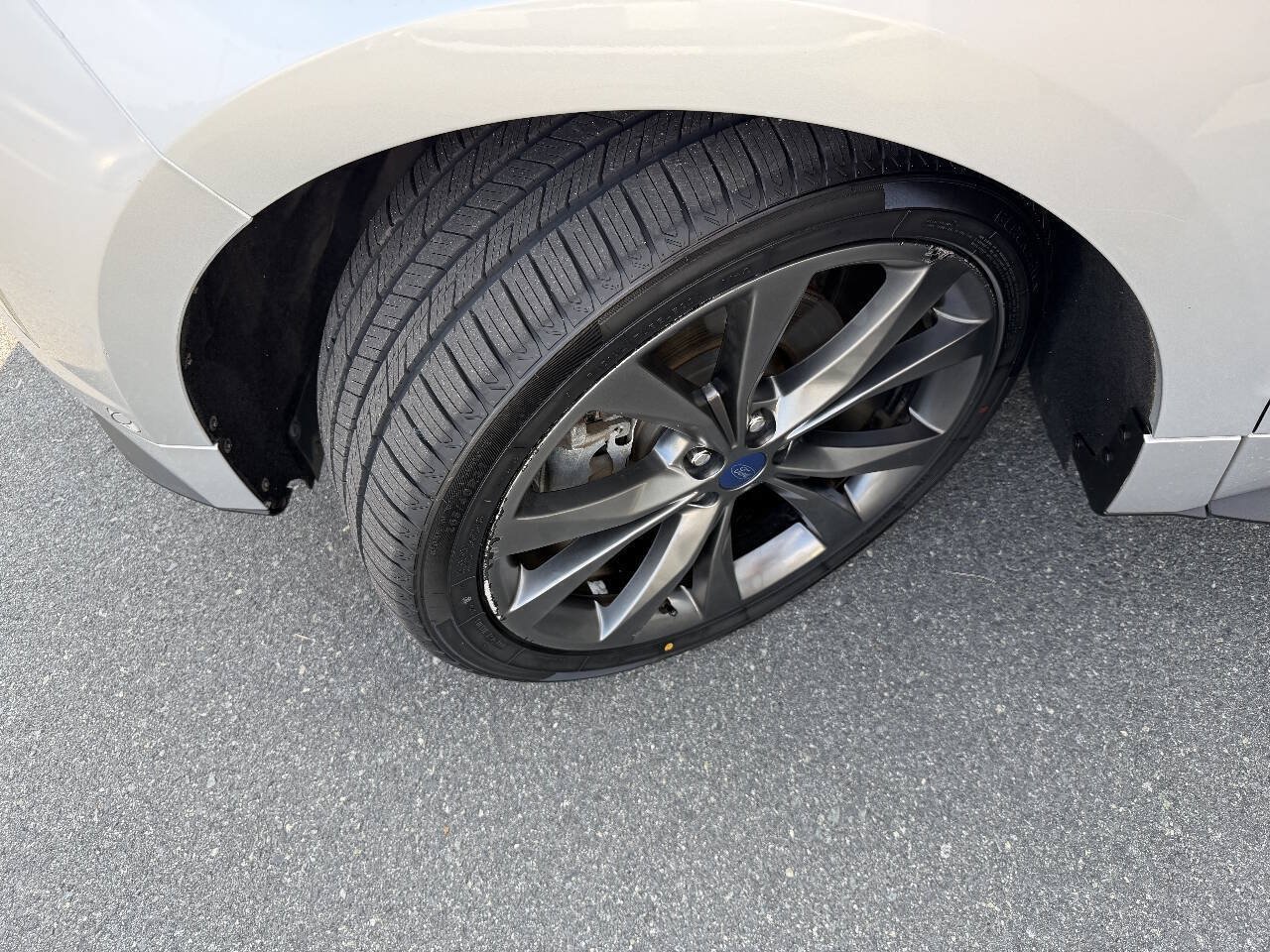 Used 2018 Ford Edge Sport w/ Equipment Group 401A AWD/4WD image 23