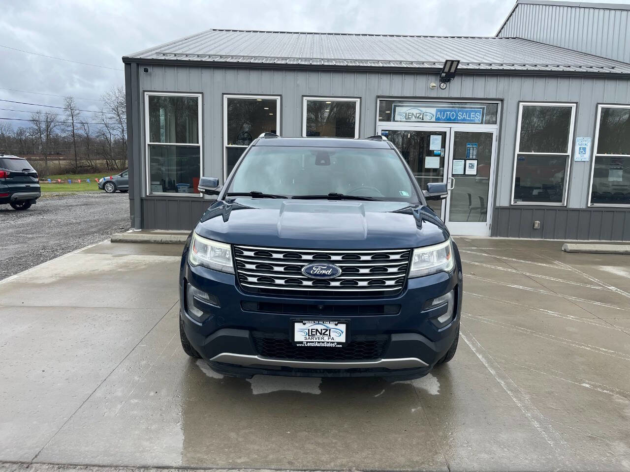 Used 2017 Ford Explorer Limited w/ Equipment Group 301A image 3