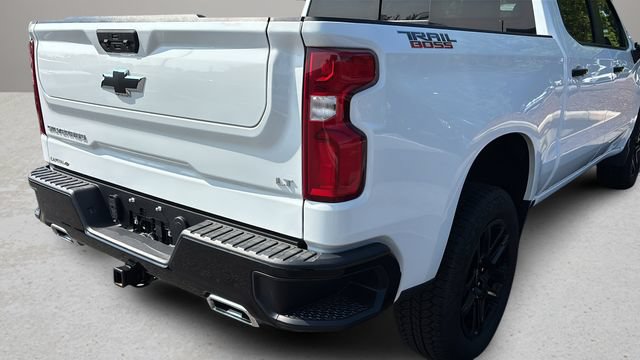 Used 2025 Chevrolet Silverado 1500 LT Trail Boss w/ Convenience Package II AWD/4WD image 37