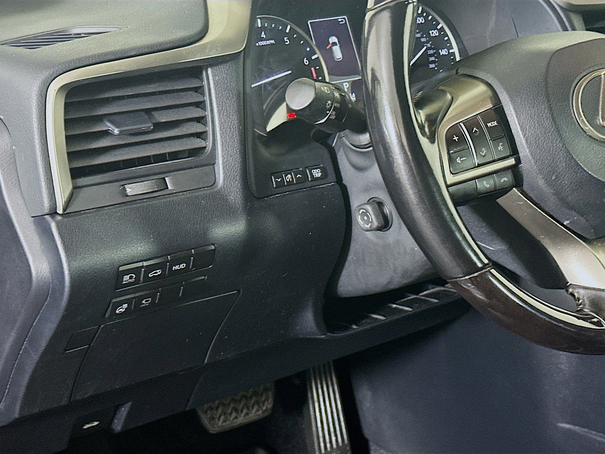 Used 2022 Lexus RX 350L Luxury image 17