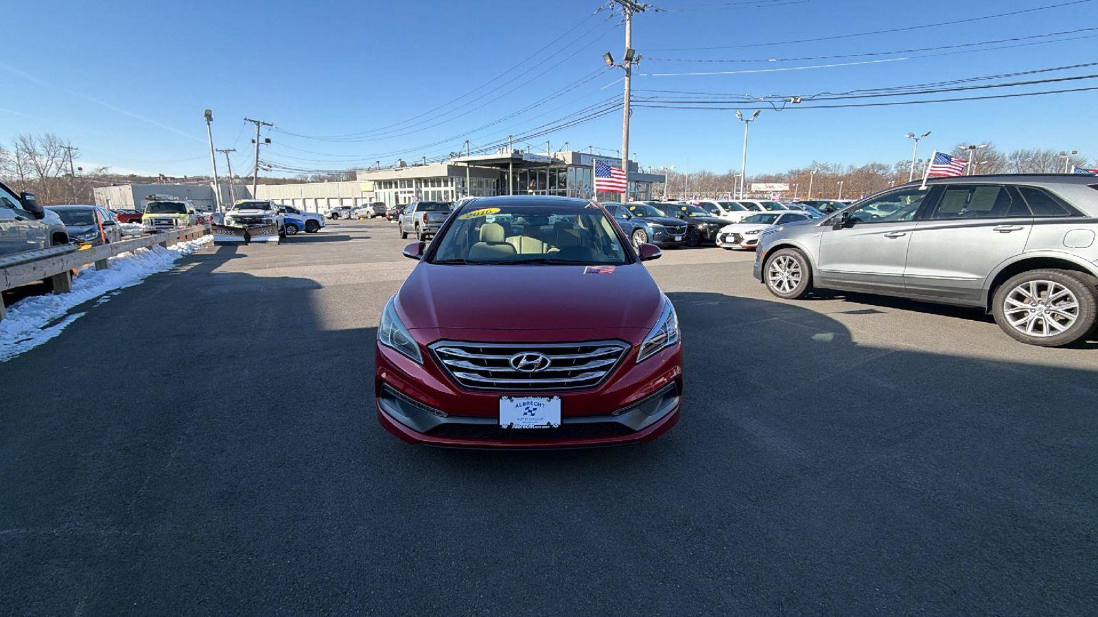 Used 2016 Hyundai Sonata Limited w/ Option Group 04 image 2