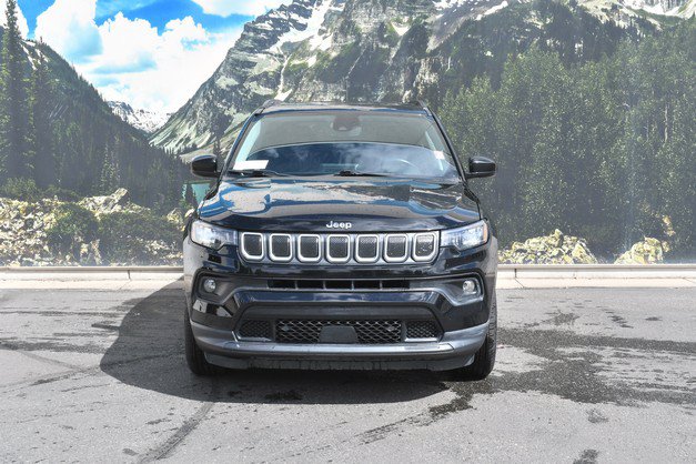 Used 2022 Jeep Compass Latitude w/ Convenience Group AWD/4WD image 5