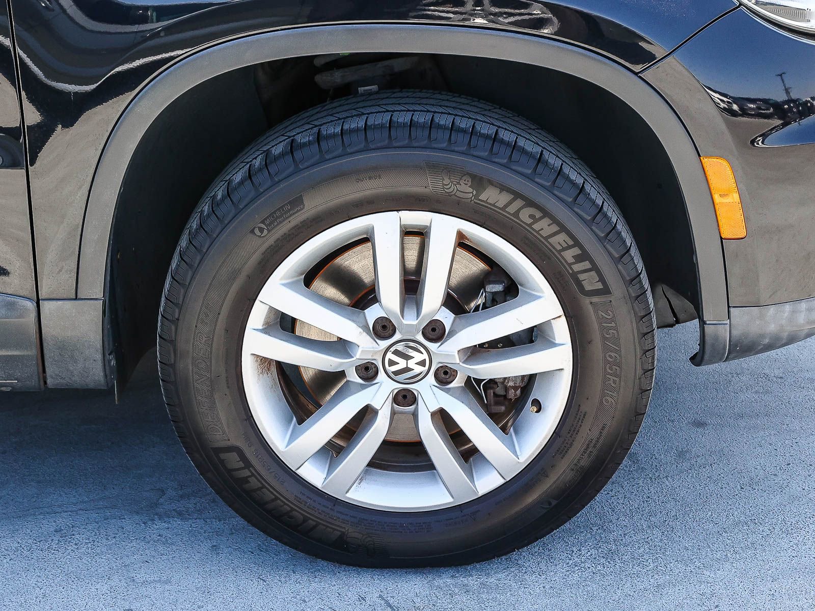 Used 2016 Volkswagen Tiguan S FWD image 9