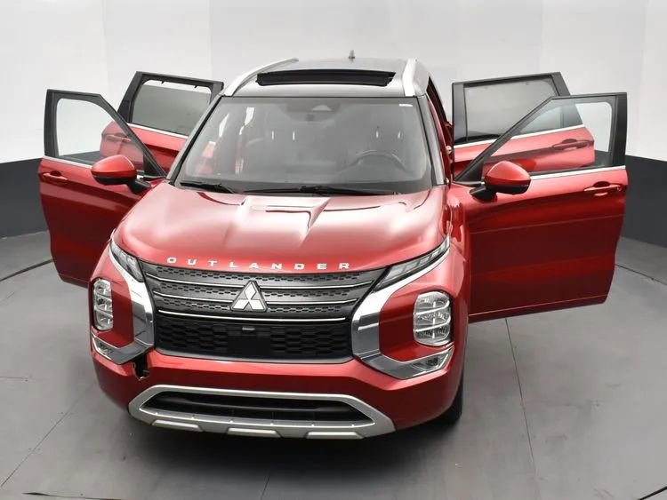 Used 2024 Mitsubishi Outlander SEL image 10