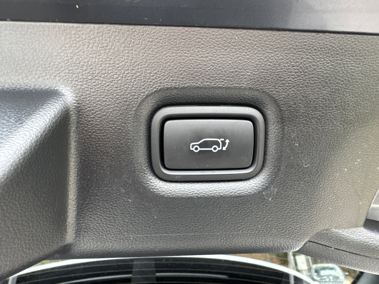 Certified 2023 Hyundai Ioniq 5 Limited w/ Cargo Package image 19