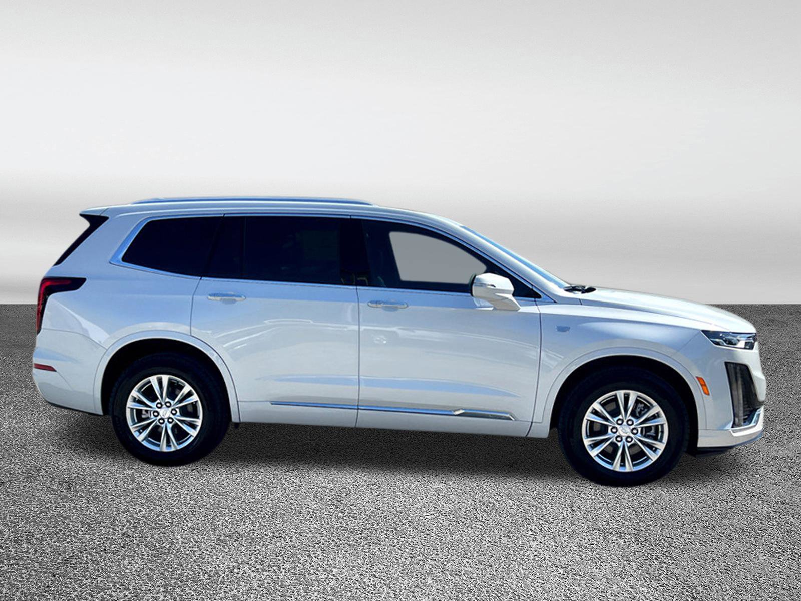 New 2025 Cadillac XT6 Luxury image 28