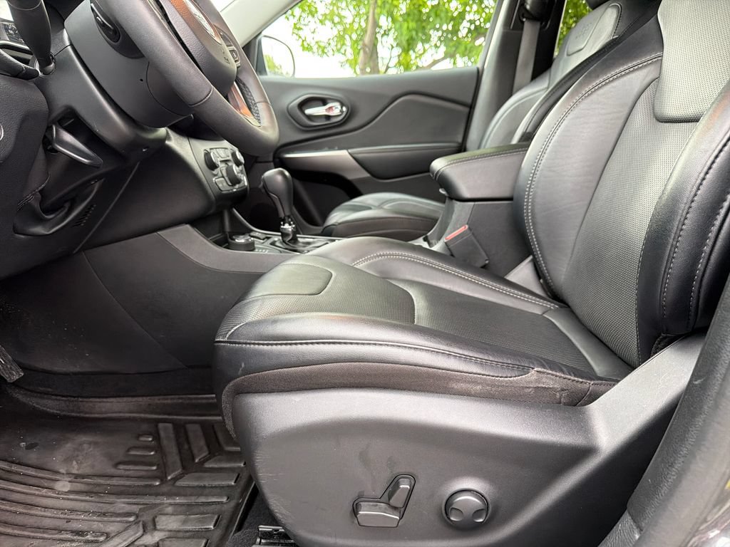 Used 2022 Jeep Cherokee Limited AWD/4WD image 21