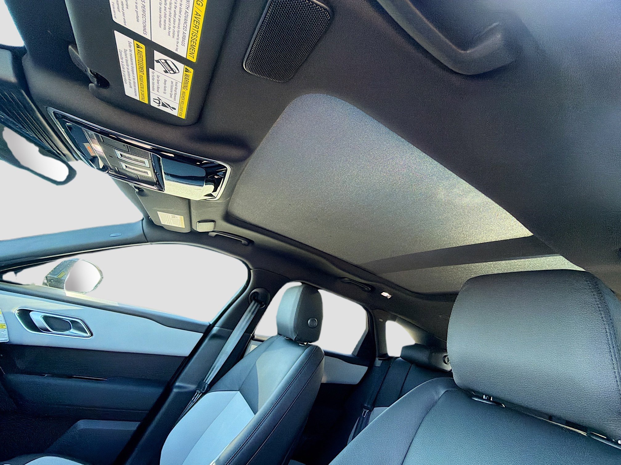 New 2026 Land Rover Range Rover Velar Dynamic SE image 27