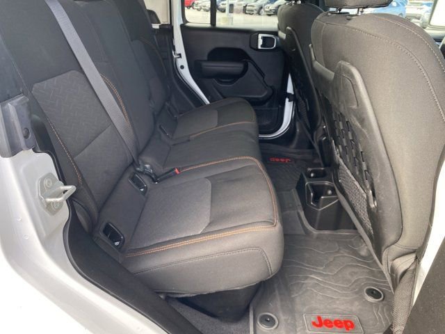 Used 2023 Jeep Gladiator Mojave w/ LED Lighting Group AWD/4WD image 27