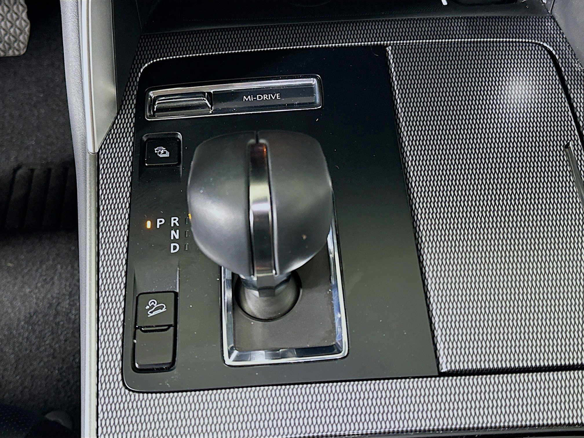 Used 2025 MAZDA CX-90 Plug-In Hybrid w/Premium Sport AWD/4WD image 25