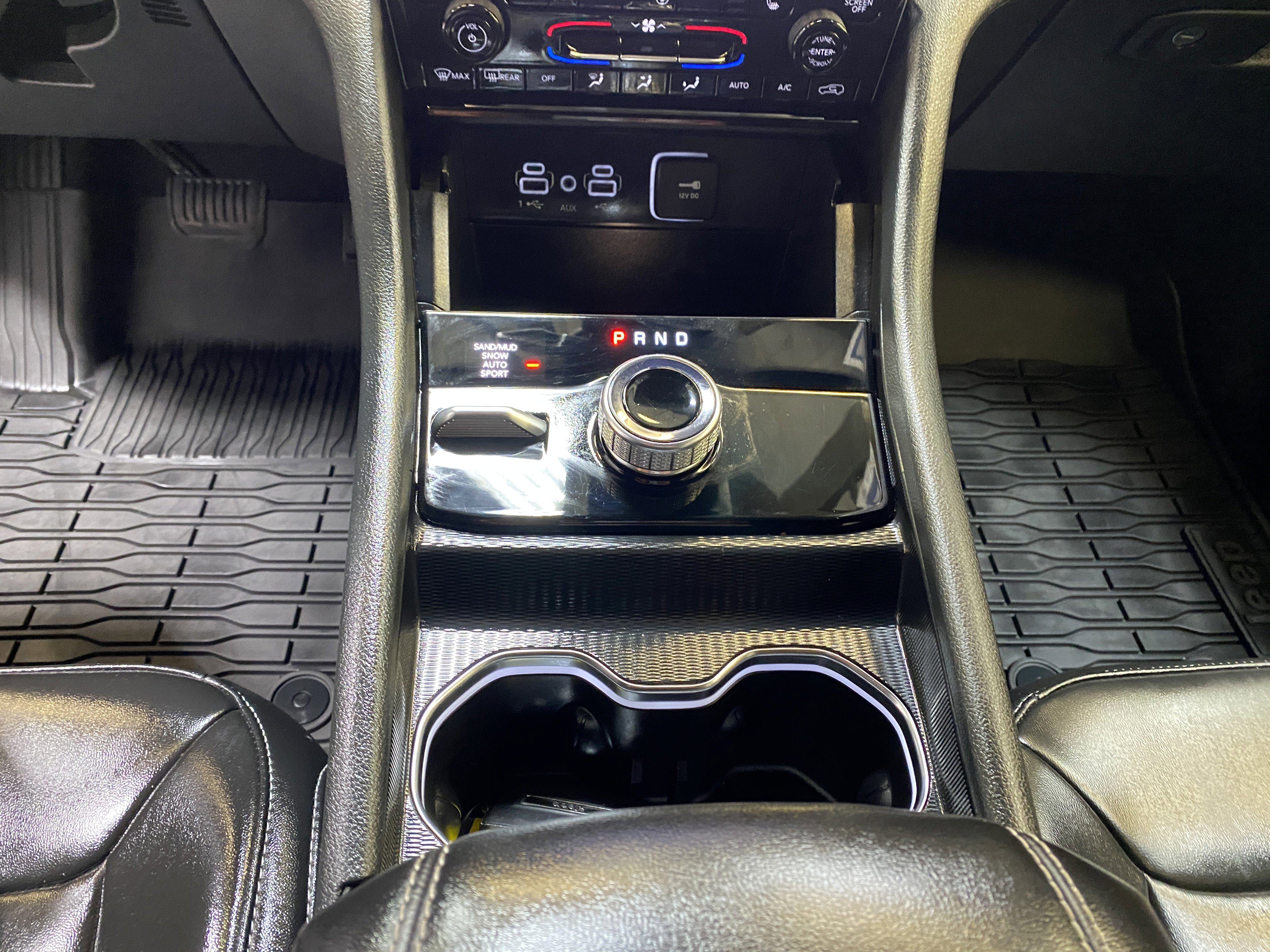 Used 2025 Jeep Grand Cherokee L Limited w/ Black Appearance Package image 49