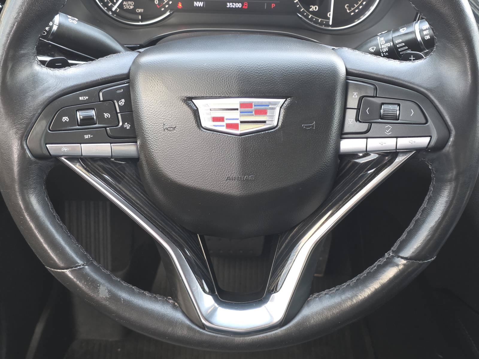 Certified 2023 Cadillac XT6 Premium Luxury w/ LPO, Floor Liner Package FWD image 14