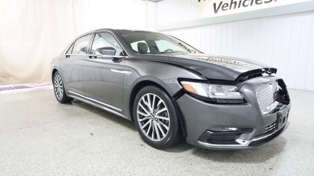 Used 2017 Lincoln Continental Select image 5