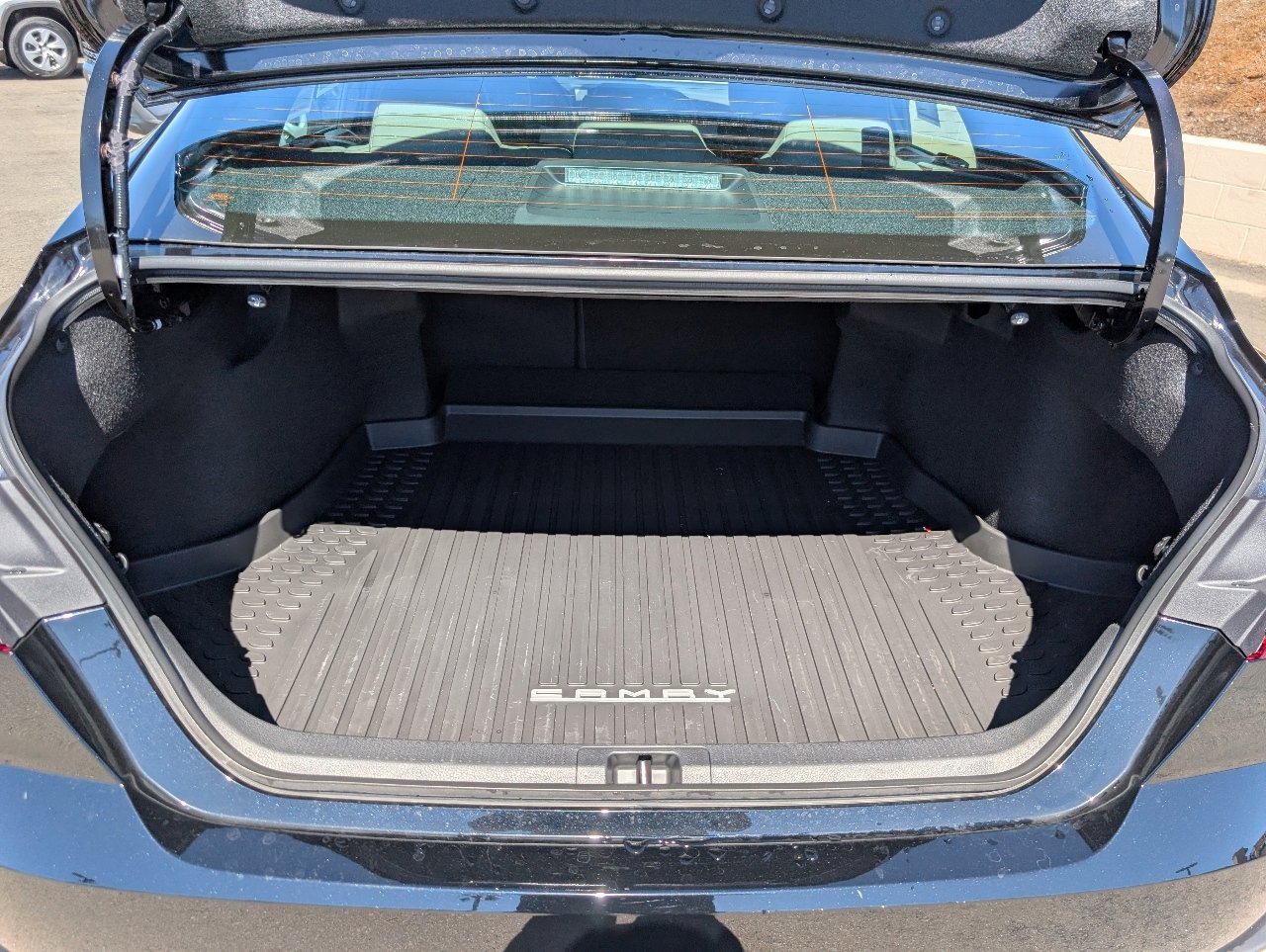 Used 2026 Toyota Camry SE w/ Convenience Package image 9