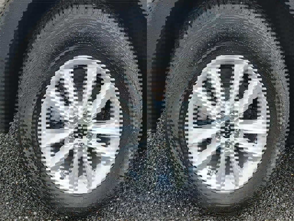 Used 2019 Kia Sorento LX w/ LX Convenience Package image 8