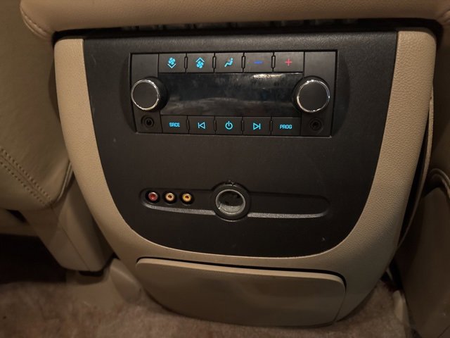 Used 2011 Chevrolet Suburban LT image 8