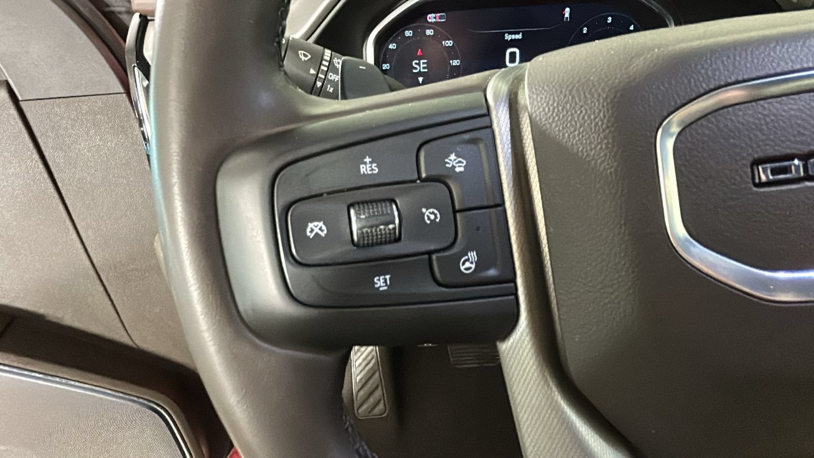 Used 2024 GMC Sierra 1500 Denali w/ Denali Reserve Package AWD/4WD image 18