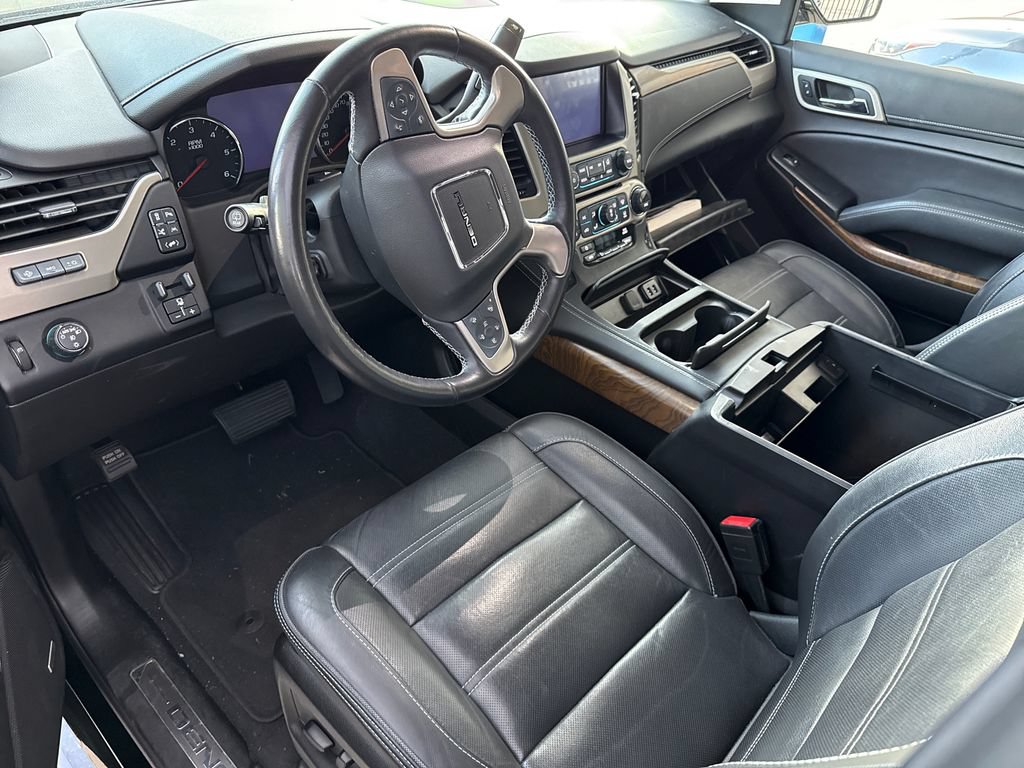 Used 2020 GMC Yukon Denali w/ Denali Ultimate Package RWD image 10
