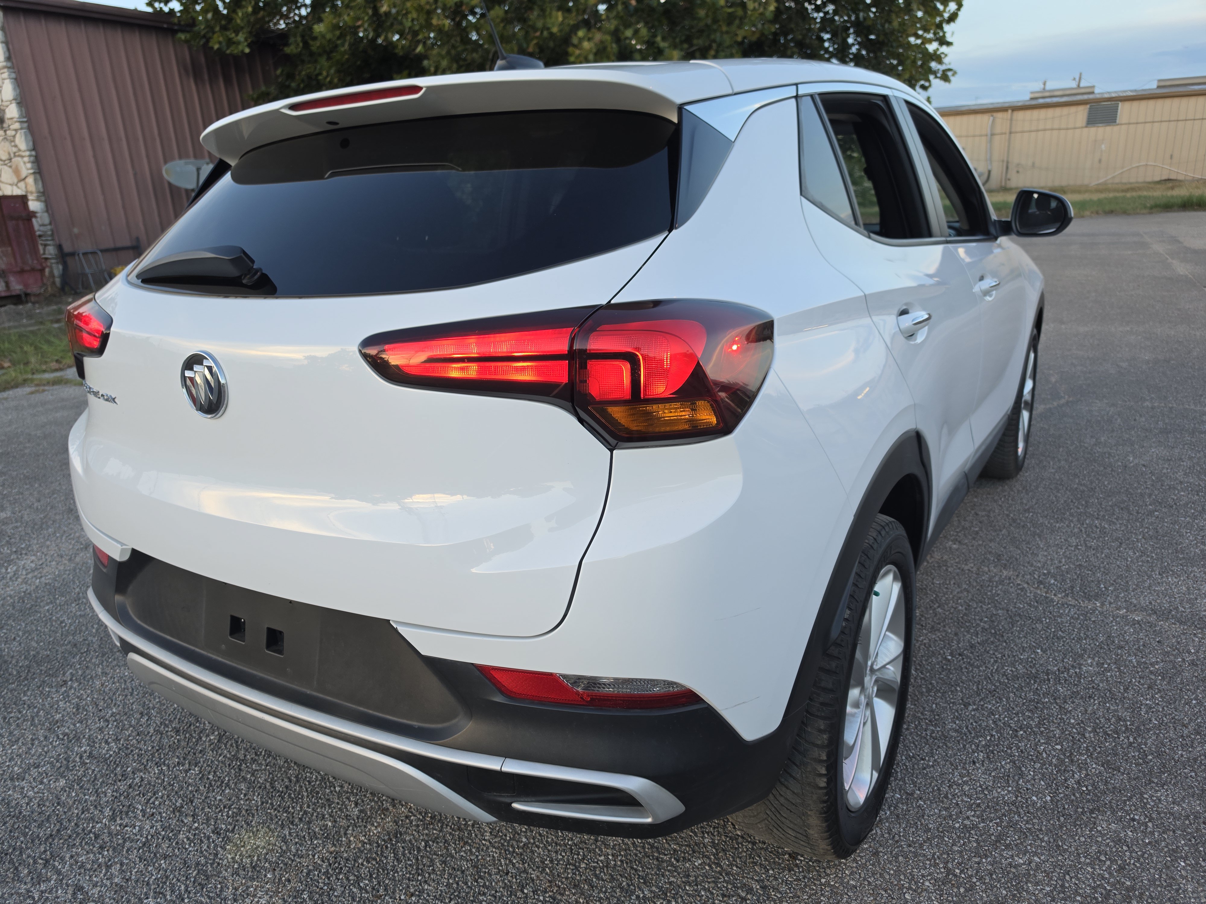 Used 2020 Buick Encore GX Preferred w/ Cold Weather Comfort Package FWD image 8