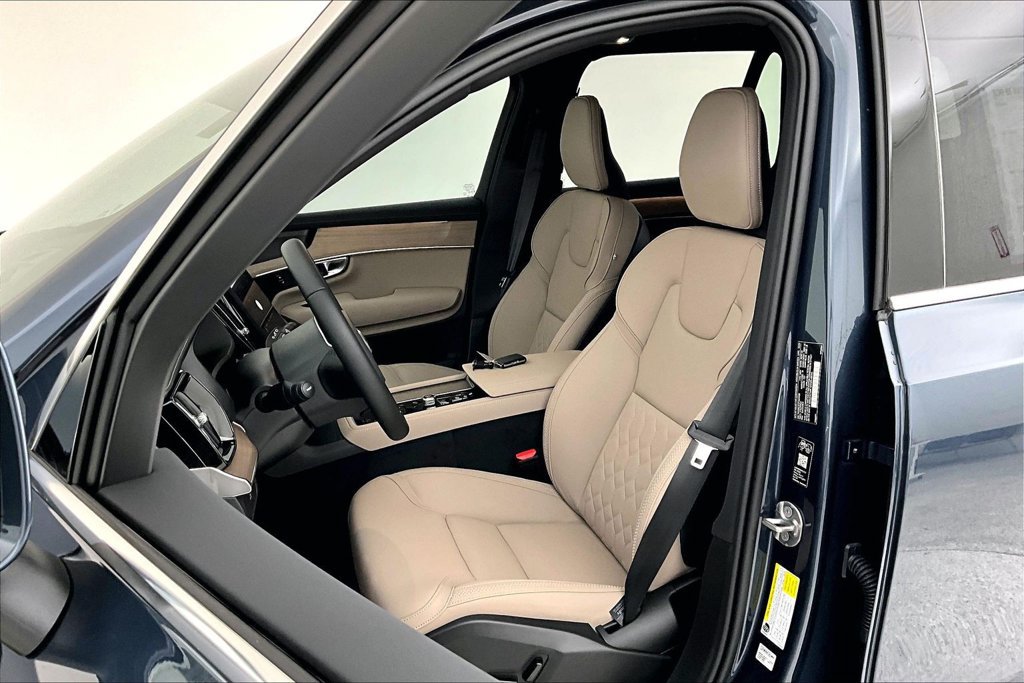 New 2026 Volvo XC90 B6 Plus w/ Protection Package Premier AWD/4WD image 27