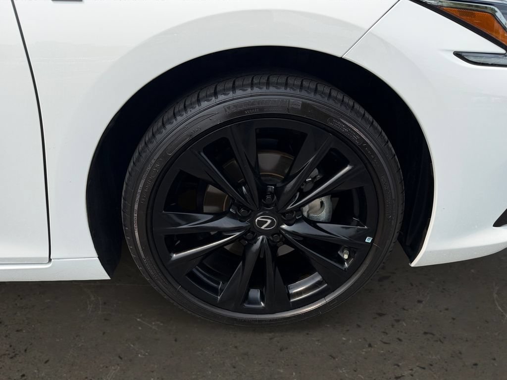 Certified 2024 Lexus ES 350 F Sport w/ Accessory Package (Z2) FWD image 26