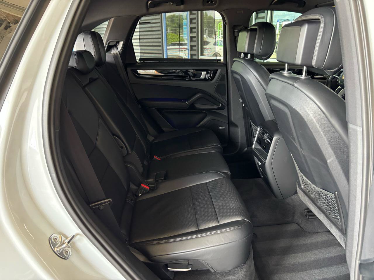 Used 2019 Porsche Cayenne AWD/4WD image 26