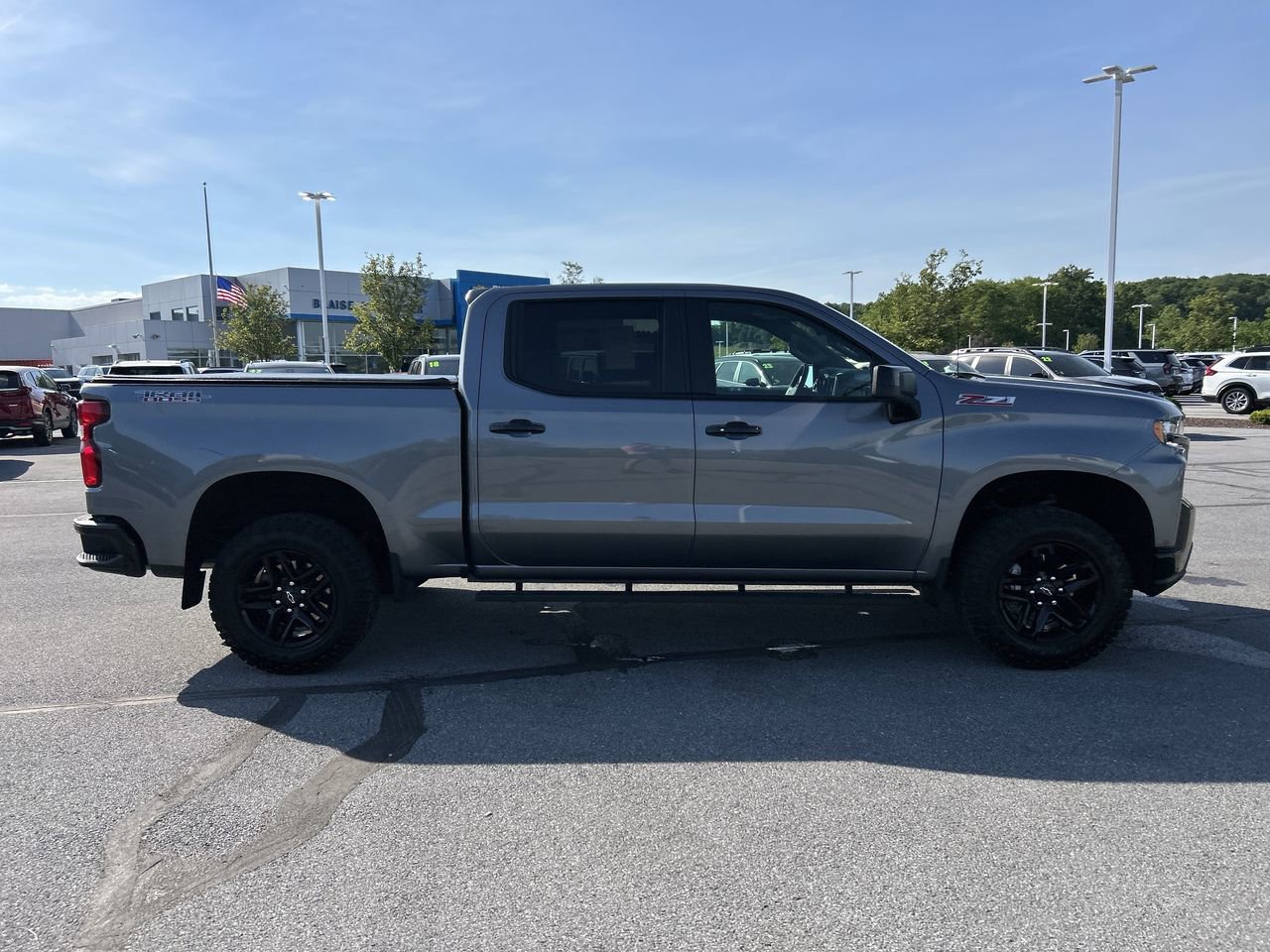 Used 2021 Chevrolet Silverado 1500 LT Trail Boss w/ Bed Protection Package AWD/4WD image 8