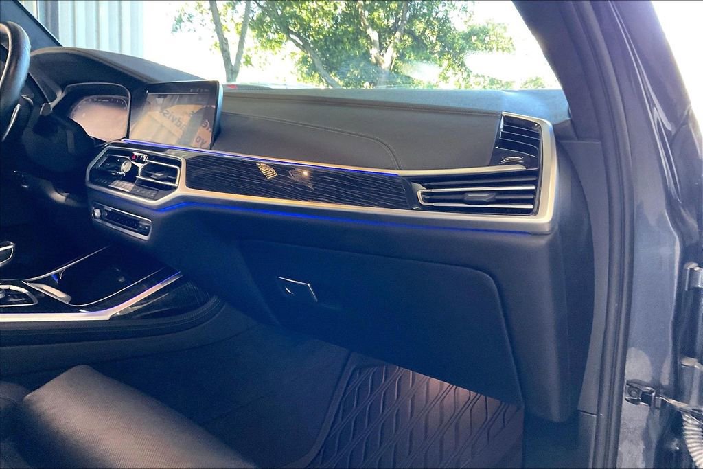 Used 2021 BMW X7 M50i w/ Cold Weather Package AWD/4WD image 26