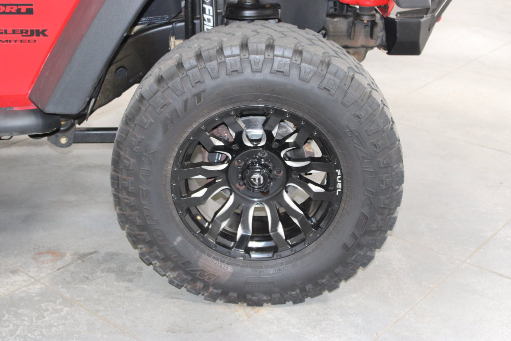 Used 2018 Jeep Wrangler Unlimited Sport S AWD/4WD image 14