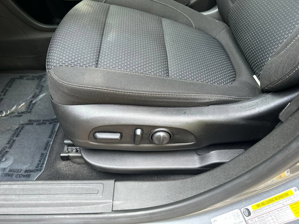 Used 2021 GMC Acadia SLE w/ Driver Convenience Package AWD/4WD image 18