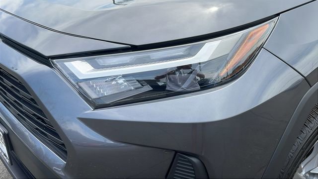 Used 2025 Toyota RAV4 LE AWD/4WD image 7