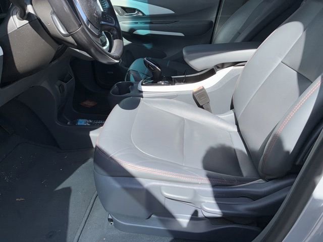 Used 2020 Chevrolet Bolt Premier w/ Infotainment Package image 4