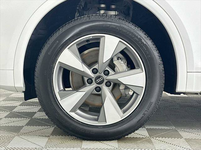 Certified 2023 Audi Q5 2.0T Premium Plus AWD/4WD image 29
