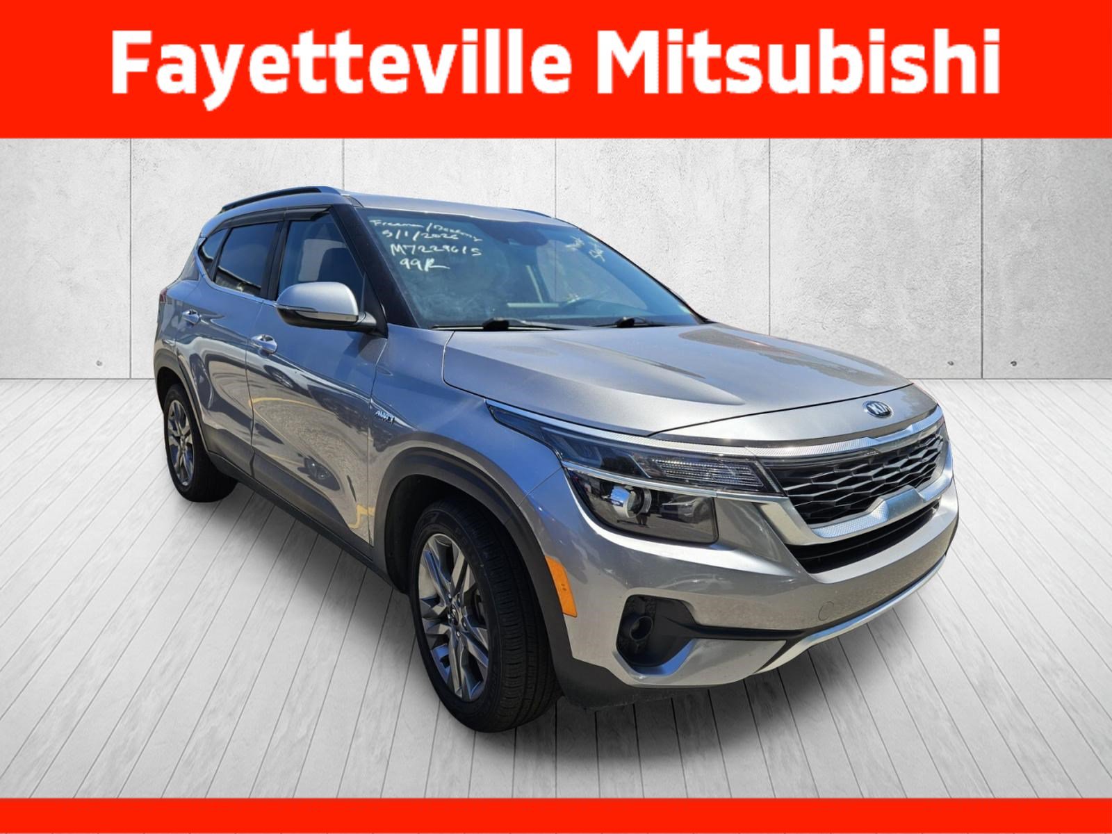 Used 2021 Kia Seltos S AWD/4WD image 2