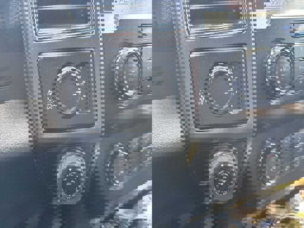 Used 2019 Ford F150 XLT w/ Equipment Group 302A Luxury image 12